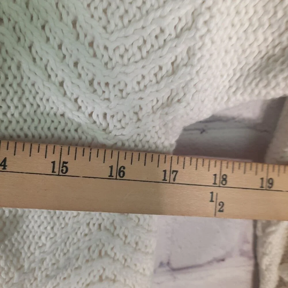 Vintage Express Hand Knit 1980s Floral Crochet Hem sweater - Picture 8 of 11